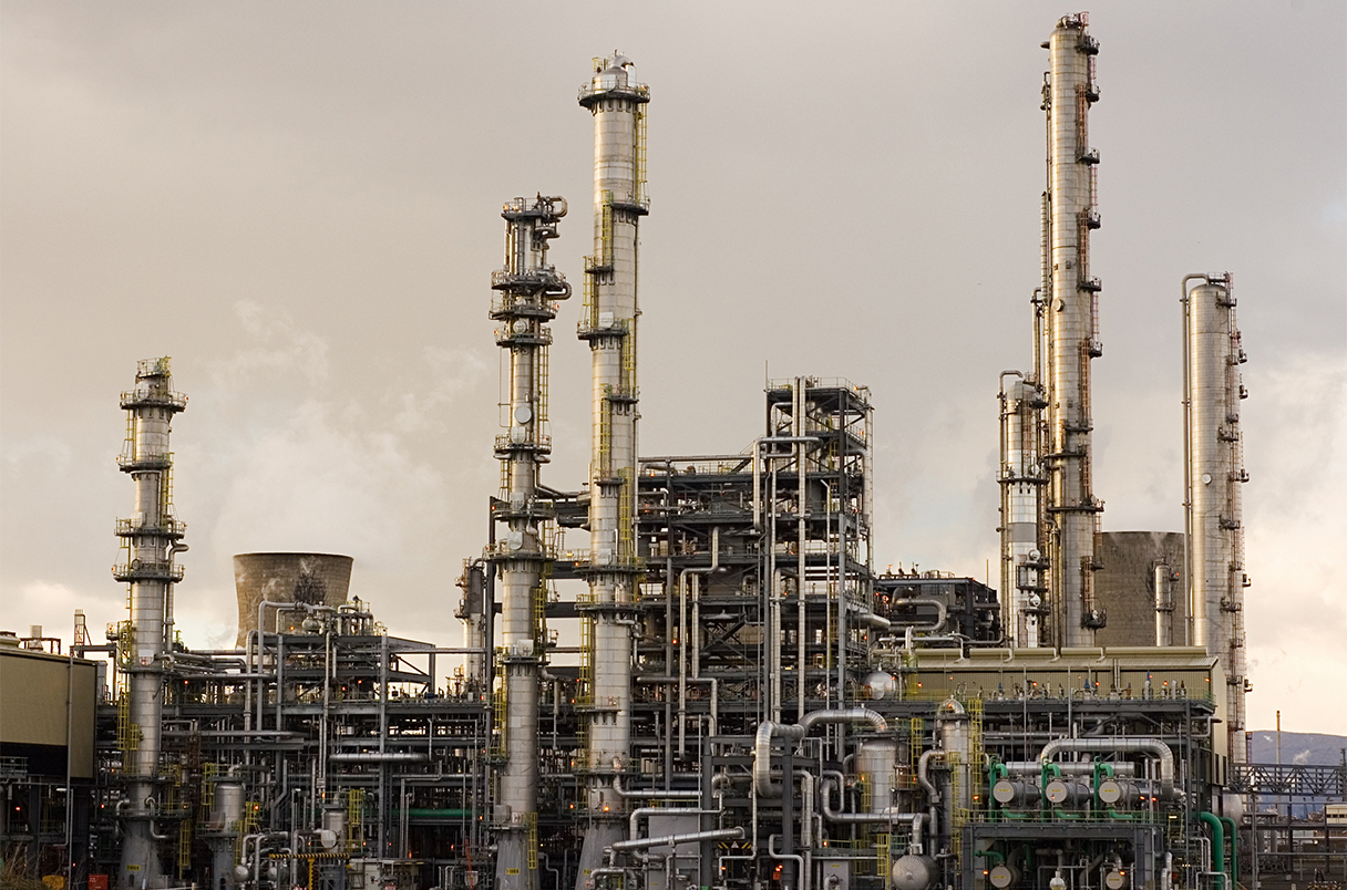 oil-refinery-in-oil-and-gas-industry